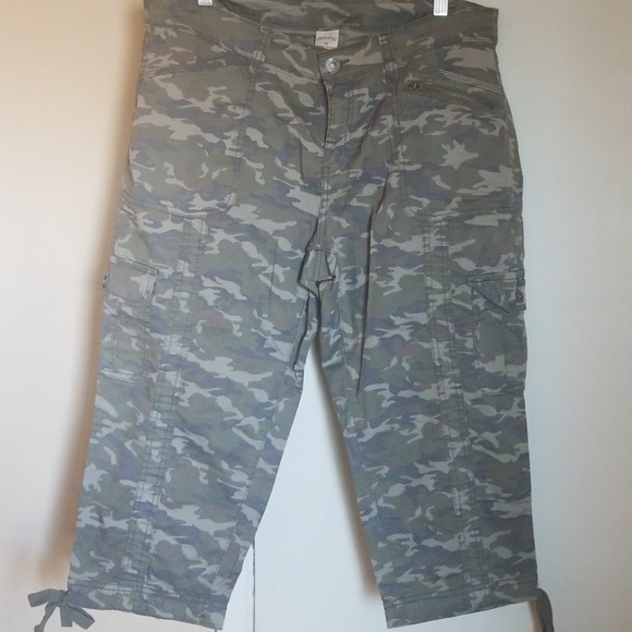 Capri pants - Picture 1 of 2